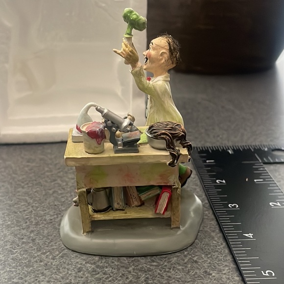 Dr. Lunatic, The Mad Scientist Snow Village Halloween Series 54702 - Picture 3 of 11